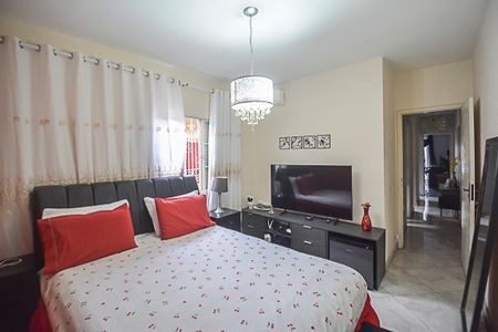 Casa à venda com 131m², 3 quartos e 2 vagasQuarto Suíte