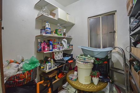 Casa à venda com 131m², 3 quartos e 2 vagasQuarto de Serviço