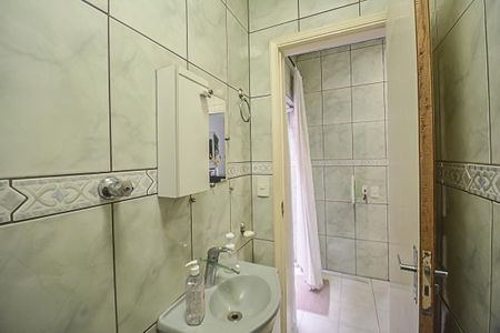 Casa à venda com 131m², 3 quartos e 2 vagasBanheiro de serviço