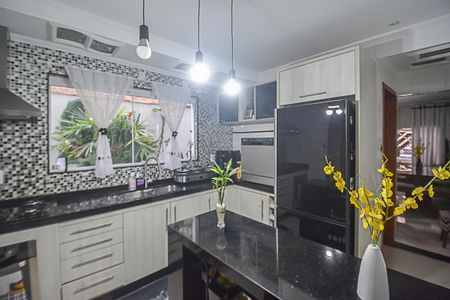 Casa à venda com 131m², 3 quartos e 2 vagasCozinha