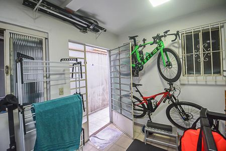 Casa à venda com 131m², 3 quartos e 2 vagasDeposito