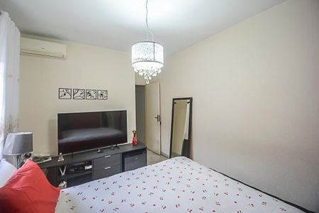 Casa à venda com 131m², 3 quartos e 2 vagasQuarto Suíte