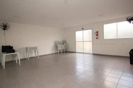 Apartamento à venda com 40m², 2 quartos e sem vagaÁrea comum - Salão de festas