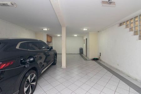 Casa para alugar com 800m², 3 quartos e 4 vagas Casa para alugar com 800m², 3 quartos e 4 vagasGaragem