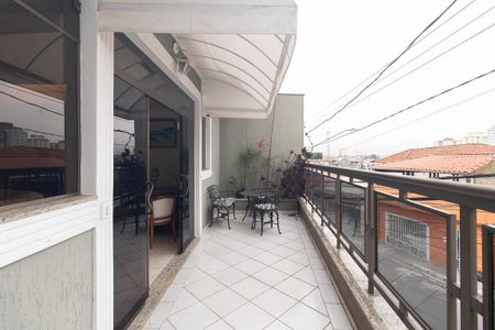 Casa para alugar com 800m², 3 quartos e 4 vagas Casa para alugar com 800m², 3 quartos e 4 vagasVaranda