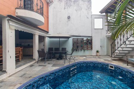 Casa para alugar com 800m², 3 quartos e 4 vagas Casa para alugar com 800m², 3 quartos e 4 vagasQuintal