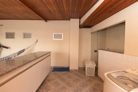 Casa para alugar com 800m², 3 quartos e 4 vagas Casa para alugar com 800m², 3 quartos e 4 vagasÁrea de Serviço