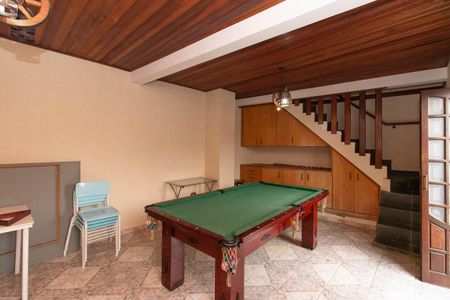Casa para alugar com 800m², 3 quartos e 4 vagas Casa para alugar com 800m², 3 quartos e 4 vagasSala de Jogos
