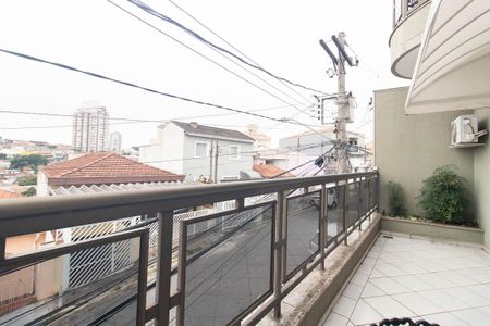 Casa para alugar com 800m², 3 quartos e 4 vagas Casa para alugar com 800m², 3 quartos e 4 vagasVaranda