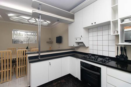 Casa para alugar com 800m², 3 quartos e 4 vagas Casa para alugar com 800m², 3 quartos e 4 vagasCopa e Cozinha
