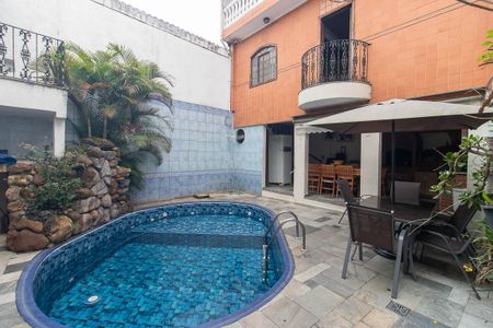 Casa para alugar com 800m², 3 quartos e 4 vagas Casa para alugar com 800m², 3 quartos e 4 vagasPiscina