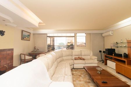 Sala de casa para alugar com 3 quartos, 800m² em Tucuruvi, São Paulo