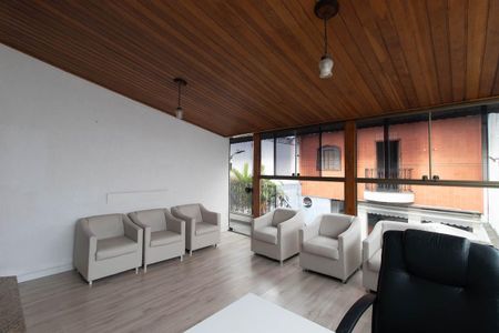 Casa para alugar com 800m², 3 quartos e 4 vagas Casa para alugar com 800m², 3 quartos e 4 vagasVaranda da Suíte 3
