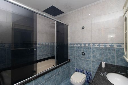Casa para alugar com 800m², 3 quartos e 4 vagas Casa para alugar com 800m², 3 quartos e 4 vagasBanheiro da Suíte 1