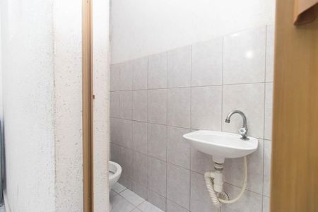 Casa para alugar com 800m², 3 quartos e 4 vagas Casa para alugar com 800m², 3 quartos e 4 vagasBanheiro da Garagem