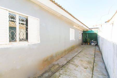 Casa à venda com 185m², 4 quartos e 1 vaga Casa à venda com 185m², 4 quartos e 1 vagaÁrea externa