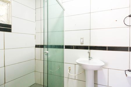 Casa à venda com 185m², 4 quartos e 1 vaga Casa à venda com 185m², 4 quartos e 1 vagaBanheiro da Suíte