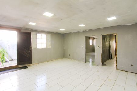 Sala de casa à venda com 4 quartos, 185m² em Harmonia, Canoas
