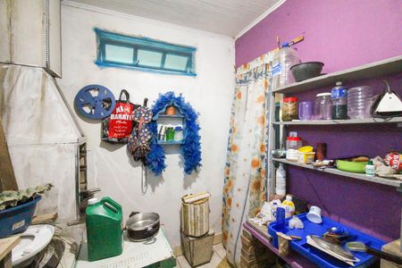 Casa à venda com 185m², 4 quartos e 1 vaga Casa à venda com 185m², 4 quartos e 1 vagaCozinha e Área de Serviço