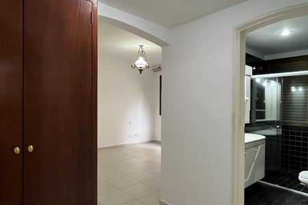Apartamento para alugar com 189m², 3 quartos e 2 vagasSuíte