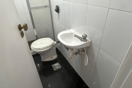 Apartamento para alugar com 189m², 3 quartos e 2 vagasBanheiro de serviço