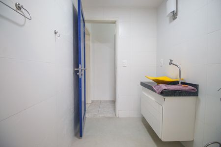 Apartamento à venda com 85m², 3 quartos e sem vaga Apartamento à venda com 85m², 3 quartos e sem vagaBanheiro