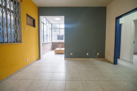 Apartamento à venda com 85m², 3 quartos e sem vaga Apartamento à venda com 85m², 3 quartos e sem vagaSala