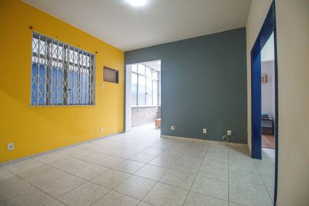 Apartamento à venda com 85m², 3 quartos e sem vaga Apartamento à venda com 85m², 3 quartos e sem vagaSala