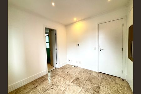 Apartamento para alugar com 146m², 3 quartos e 2 vagas Apartamento para alugar com 146m², 3 quartos e 2 vagasSuíte 3
