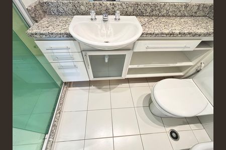 Apartamento para alugar com 146m², 3 quartos e 2 vagas Apartamento para alugar com 146m², 3 quartos e 2 vagasBanheiro da Suíte 1