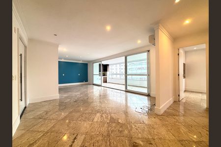 Apartamento para alugar com 146m², 3 quartos e 2 vagas Apartamento para alugar com 146m², 3 quartos e 2 vagasSala