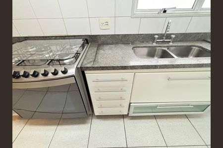 Apartamento para alugar com 146m², 3 quartos e 2 vagas Apartamento para alugar com 146m², 3 quartos e 2 vagasCozinha