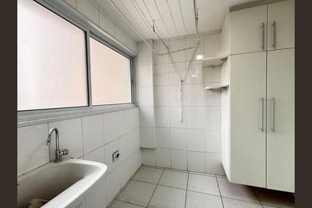 Apartamento para alugar com 146m², 3 quartos e 2 vagas Apartamento para alugar com 146m², 3 quartos e 2 vagasÁrea de Serviço
