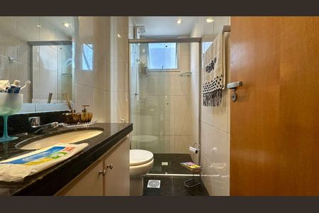Apartamento à venda com 100m², 3 quartos e 2 vagas Apartamento à venda com 100m², 3 quartos e 2 vagasBanheiro