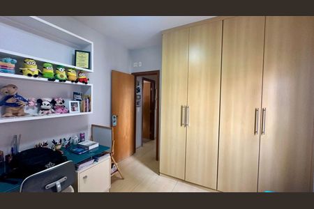 Apartamento à venda com 100m², 3 quartos e 2 vagas Apartamento à venda com 100m², 3 quartos e 2 vagasQuarto