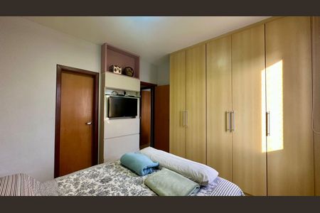 Apartamento à venda com 100m², 3 quartos e 2 vagas Apartamento à venda com 100m², 3 quartos e 2 vagasQuarto