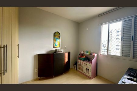 Apartamento à venda com 100m², 3 quartos e 2 vagas Apartamento à venda com 100m², 3 quartos e 2 vagasQuarto