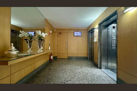 Apartamento à venda com 100m², 3 quartos e 2 vagas Apartamento à venda com 100m², 3 quartos e 2 vagasHall social