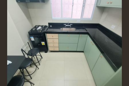 Casa para alugar com 100m², 2 quartos e sem vagaCozinha 