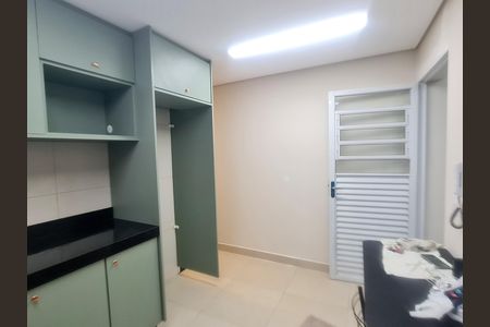 Casa para alugar com 100m², 2 quartos e sem vagaCozinha 