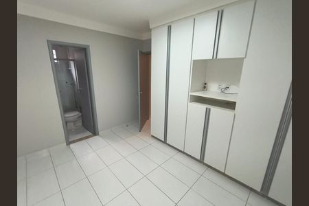 Casa para alugar com 330m², 5 quartos e 5 vagas