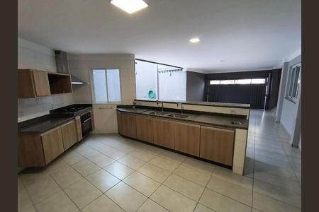 Cozinha de casa para alugar com 5 quartos, 330m² em Saraiva, Uberlândia
