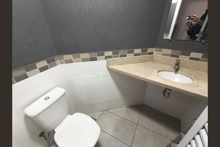 Casa para alugar com 330m², 5 quartos e 5 vagas