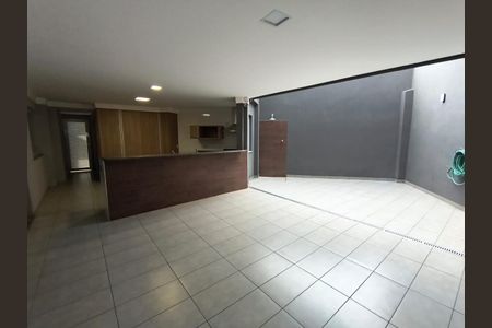 Sala de casa para alugar com 5 quartos, 330m² em Saraiva, Uberlândia