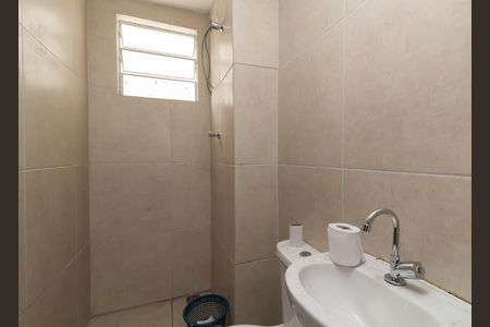 Apartamento para alugar com 39m², 2 quartos e sem vaga Apartamento para alugar com 39m², 2 quartos e sem vagaBanheiro