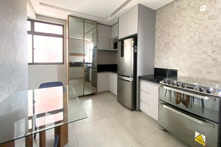 Apartamento para alugar com 115m², 3 quartos e 2 vagas Apartamento para alugar com 115m², 3 quartos e 2 vagasCozinha