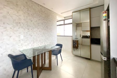 Apartamento para alugar com 115m², 3 quartos e 2 vagas Apartamento para alugar com 115m², 3 quartos e 2 vagasCozinha