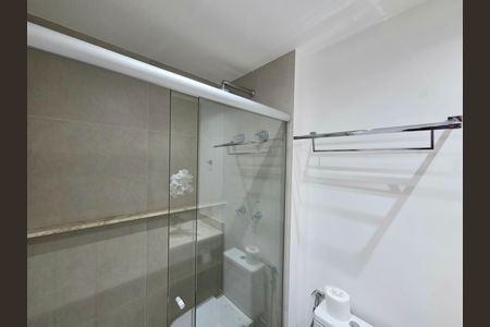 Studio à venda com 30m², 1 quarto e sem vaga Studio à venda com 30m², 1 quarto e sem vagaBanheiro