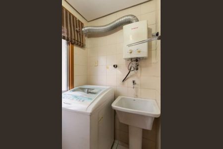 Área de serviço de apartamento para alugar com 2 quartos, 86m² em Bela Vista, Porto Alegre