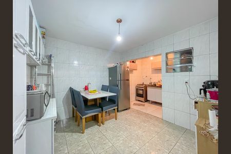 Casa à venda com 125m², 2 quartos e sem vaga Casa à venda com 125m², 2 quartos e sem vagaCozinha (Casa 1)